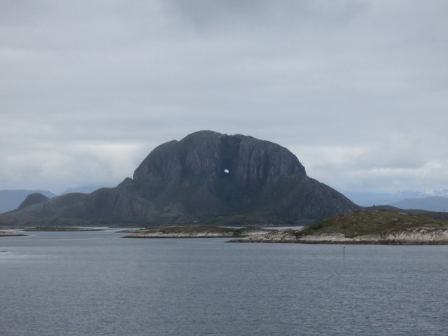 Hurtigruten_2015-06-26_17-38-3